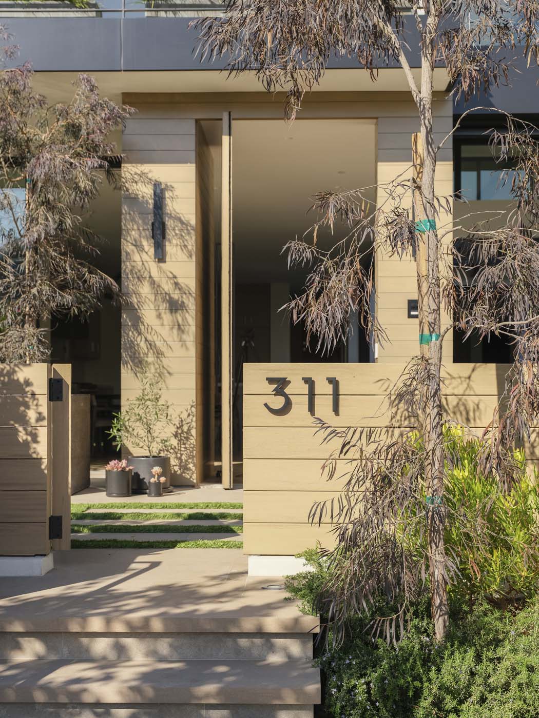 Poinsettia Courtyard House