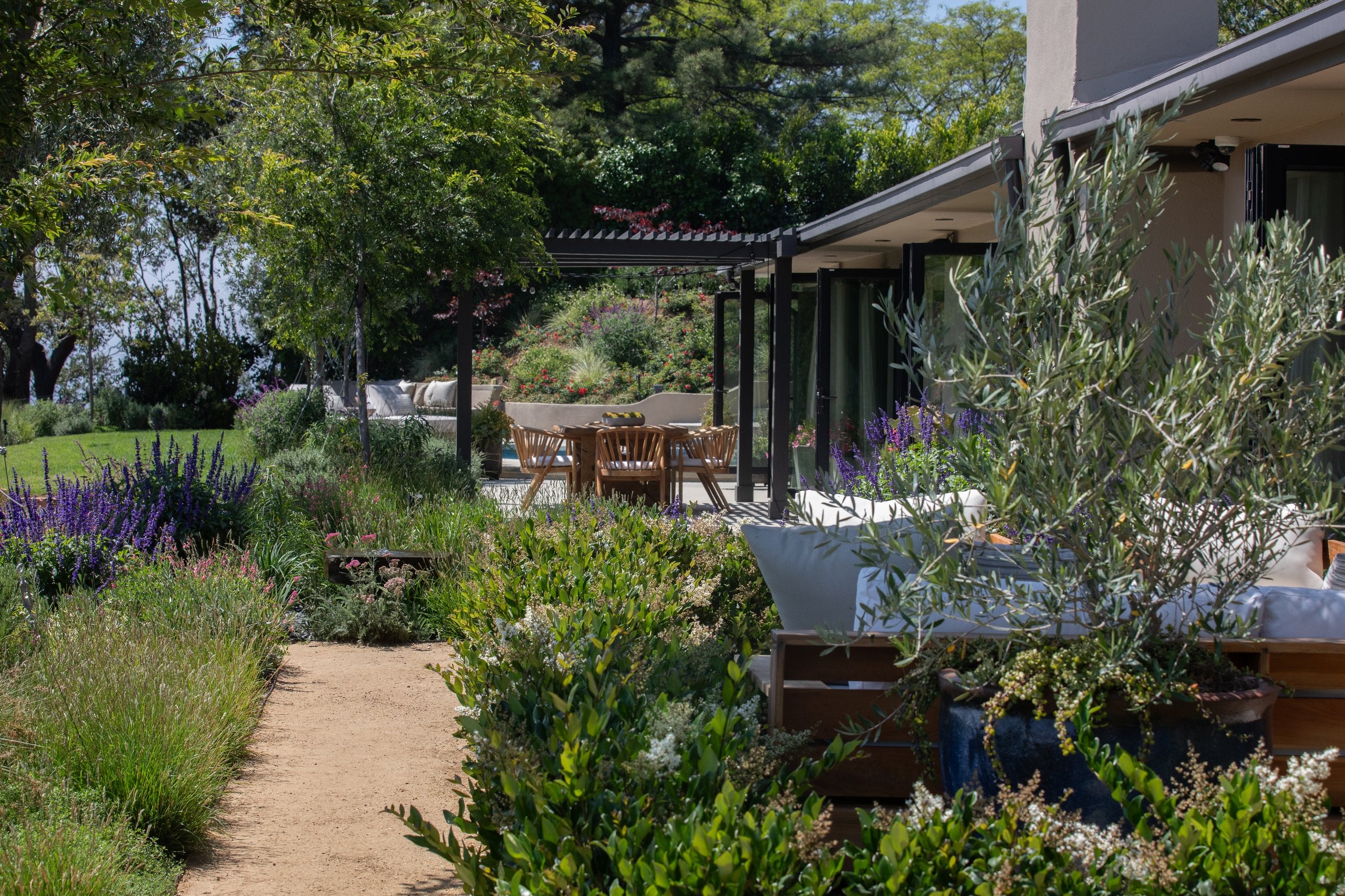 Torreyson Hillside Residence