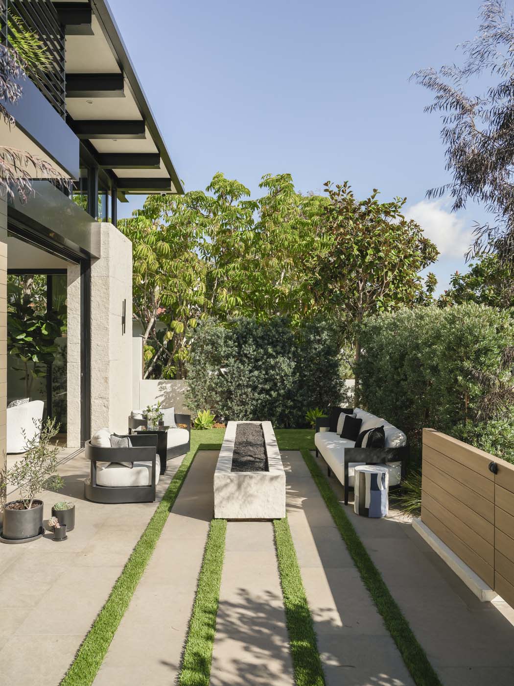 Poinsettia Courtyard House