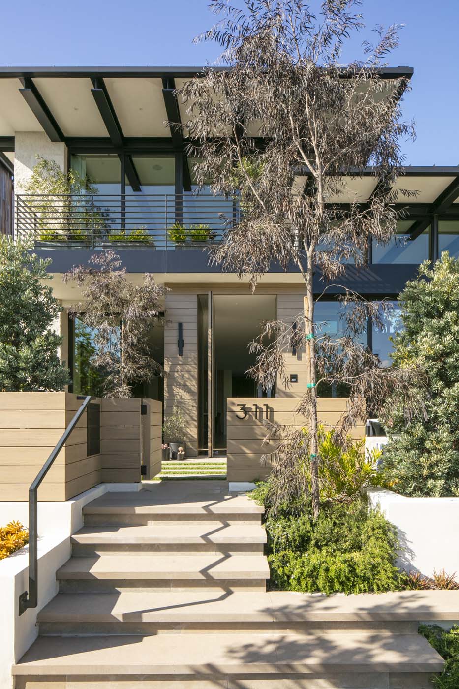 Poinsettia Courtyard House