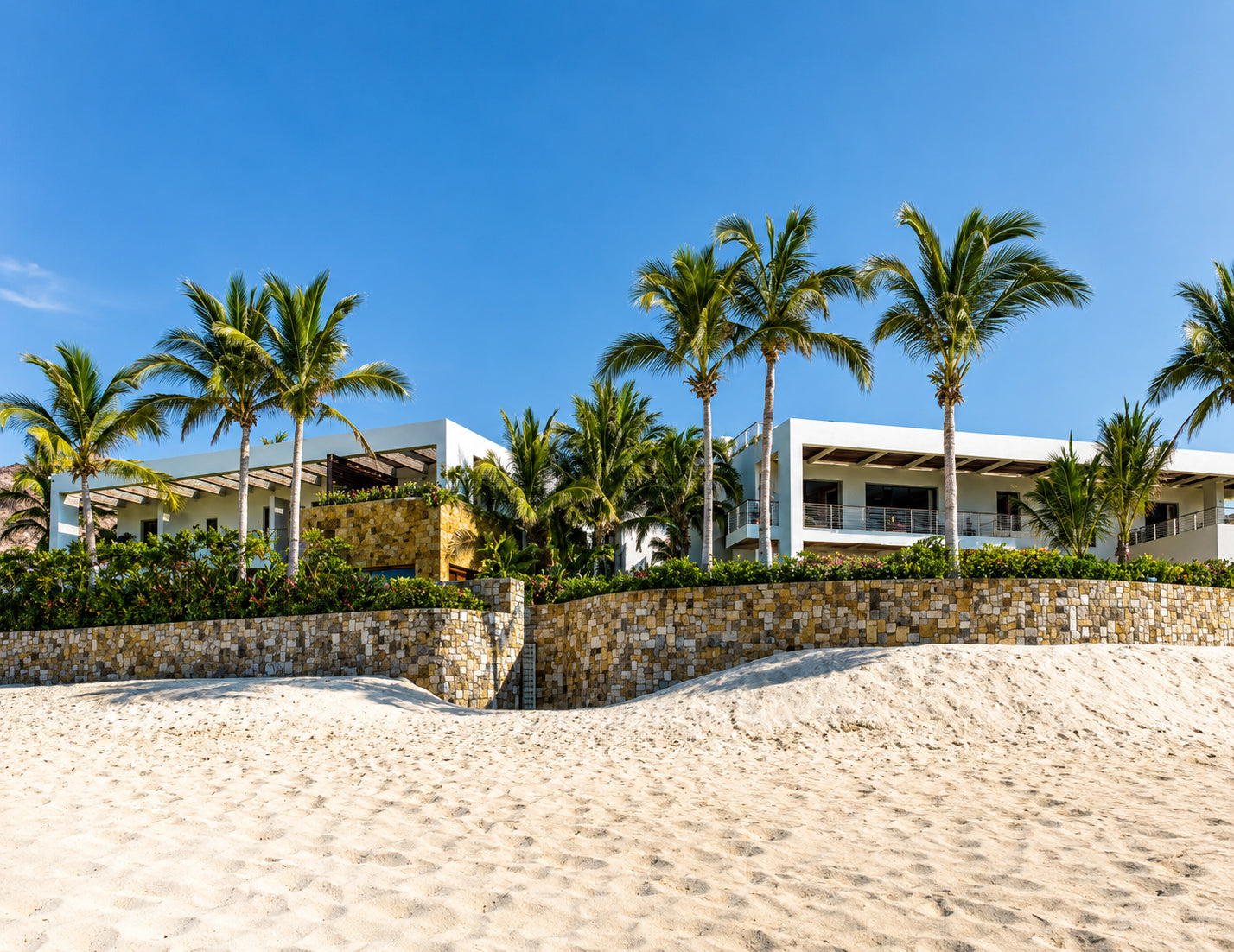 Ocean Courtyard Compound - Photo 5